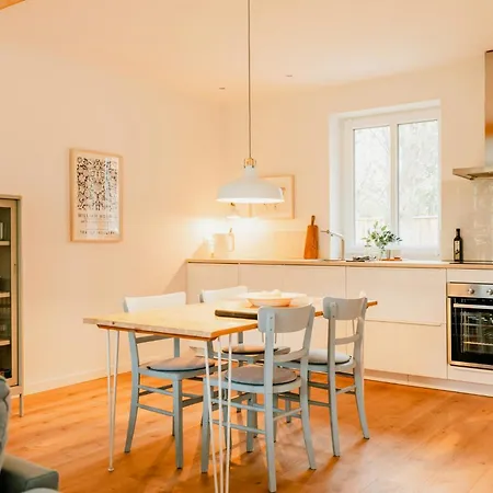 Prázdninový dům Modern With Charm And Swimming Pond